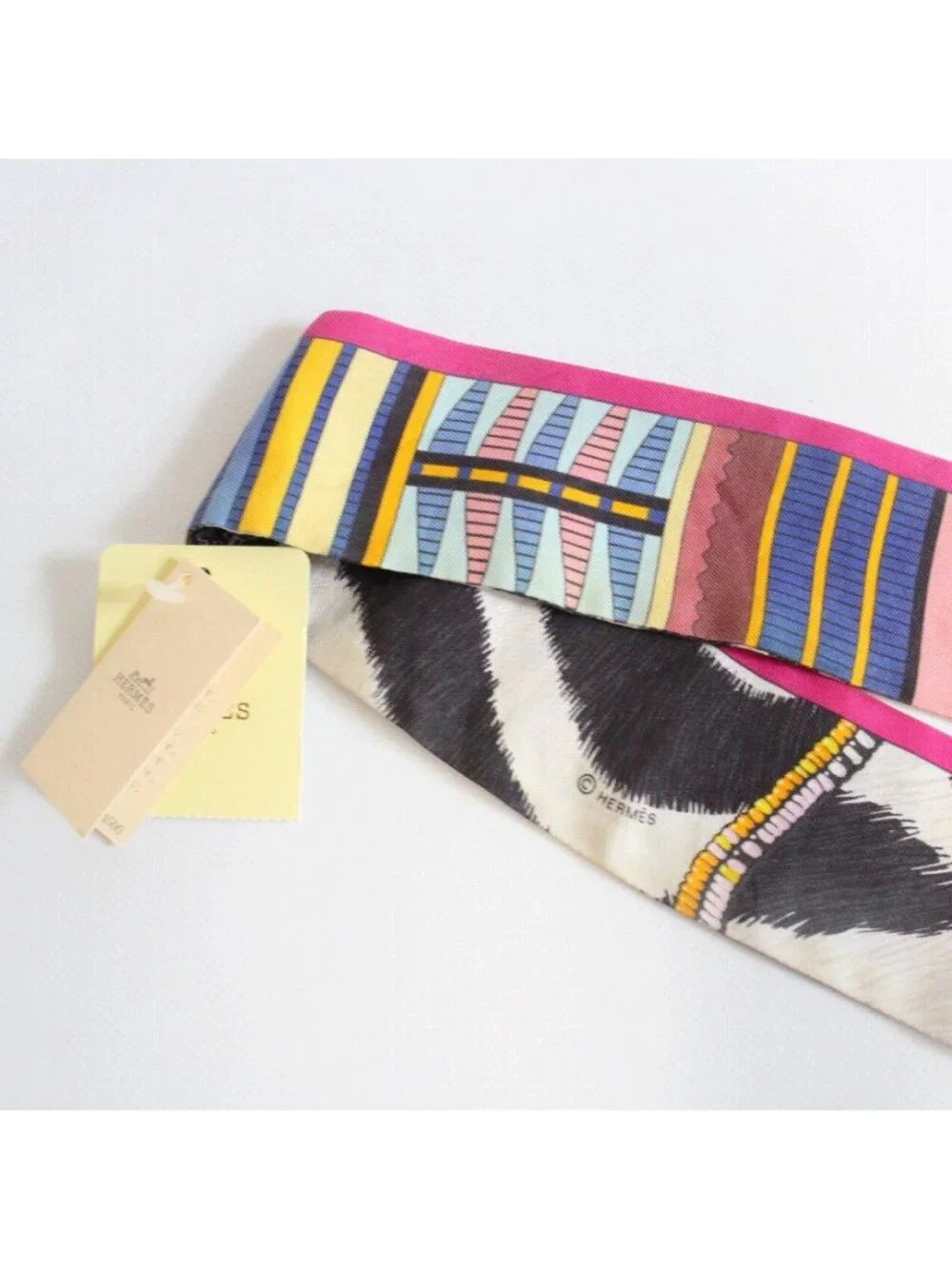Hermes Twilly Wild and Camouflage Silk 100% Pink Pawn